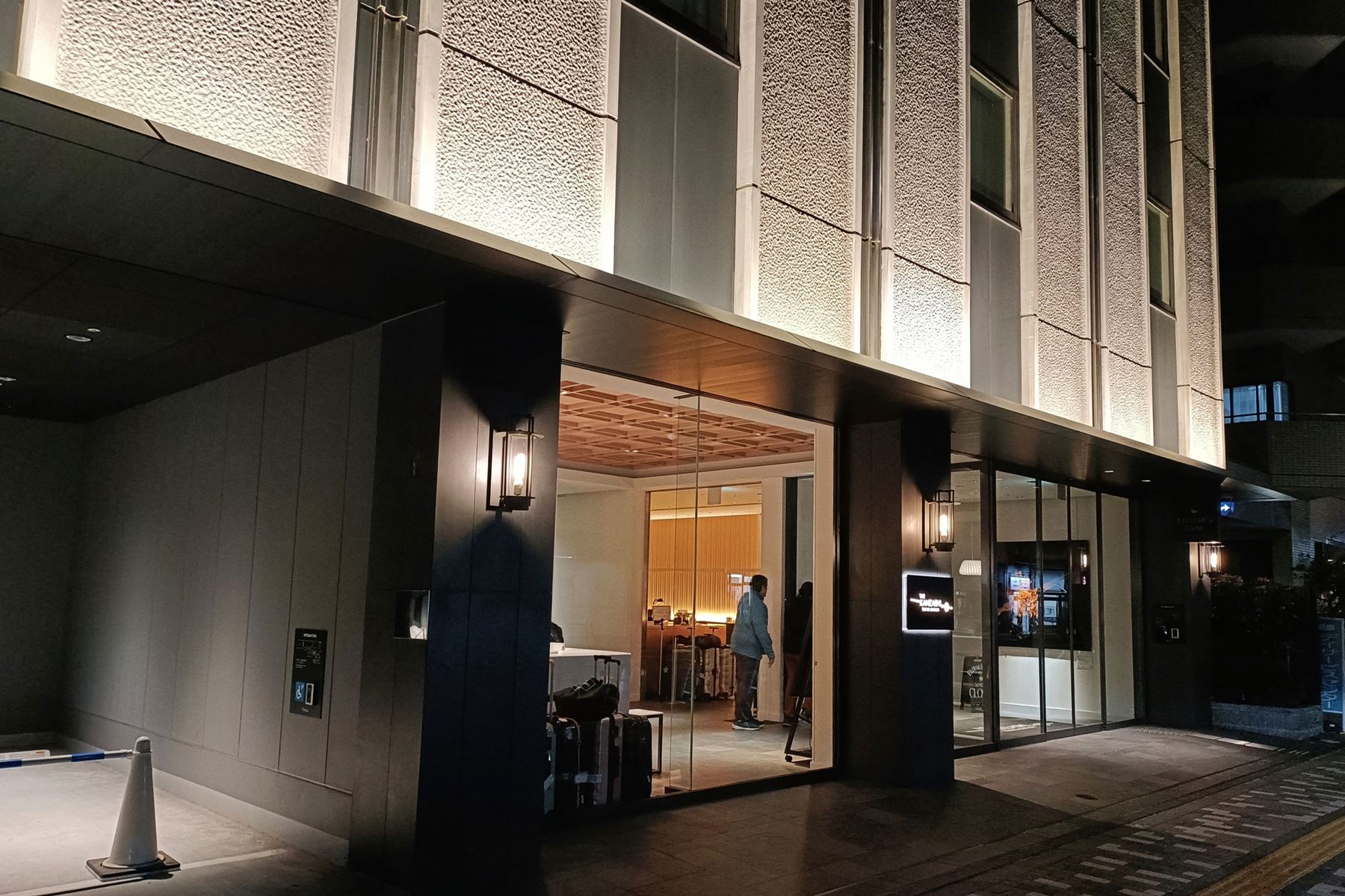 25 東京淺草簪飯店