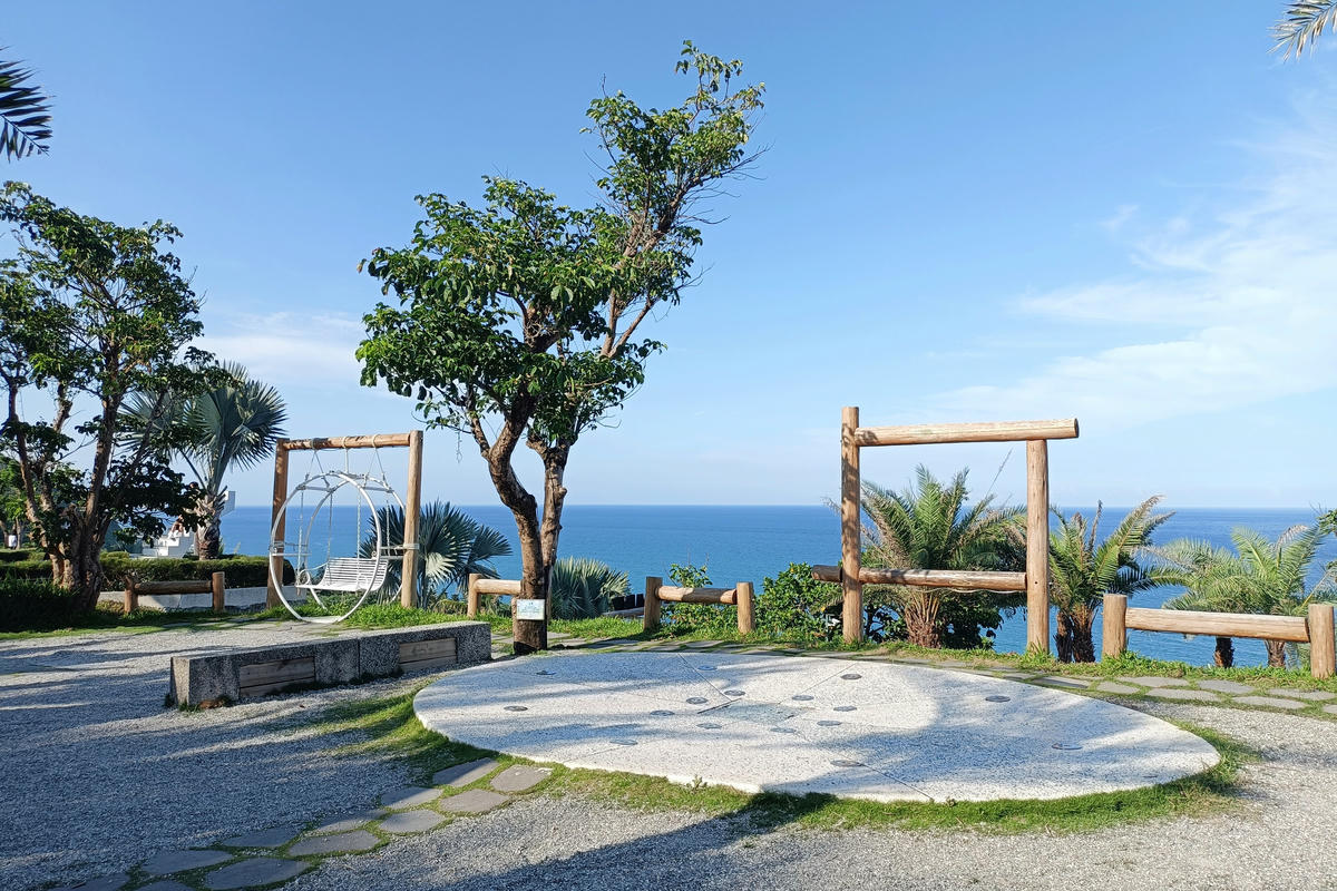 花蓮景點｜海崖谷：台版天堂之門，秒飛峇里島海景咖啡廳