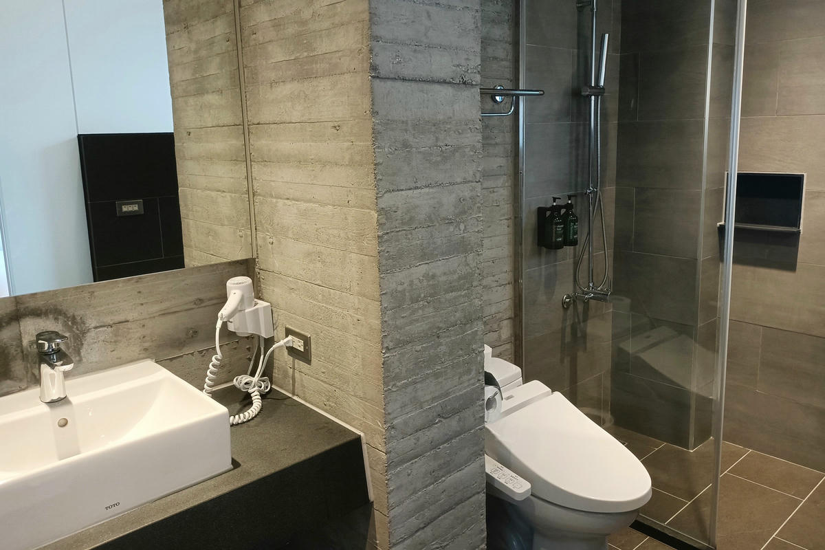 花蓮住宿|賴床行旅:工業風清水模海景民宿 - 第15張圖 花蓮住宿|賴床行旅:工業風清水模海景民宿