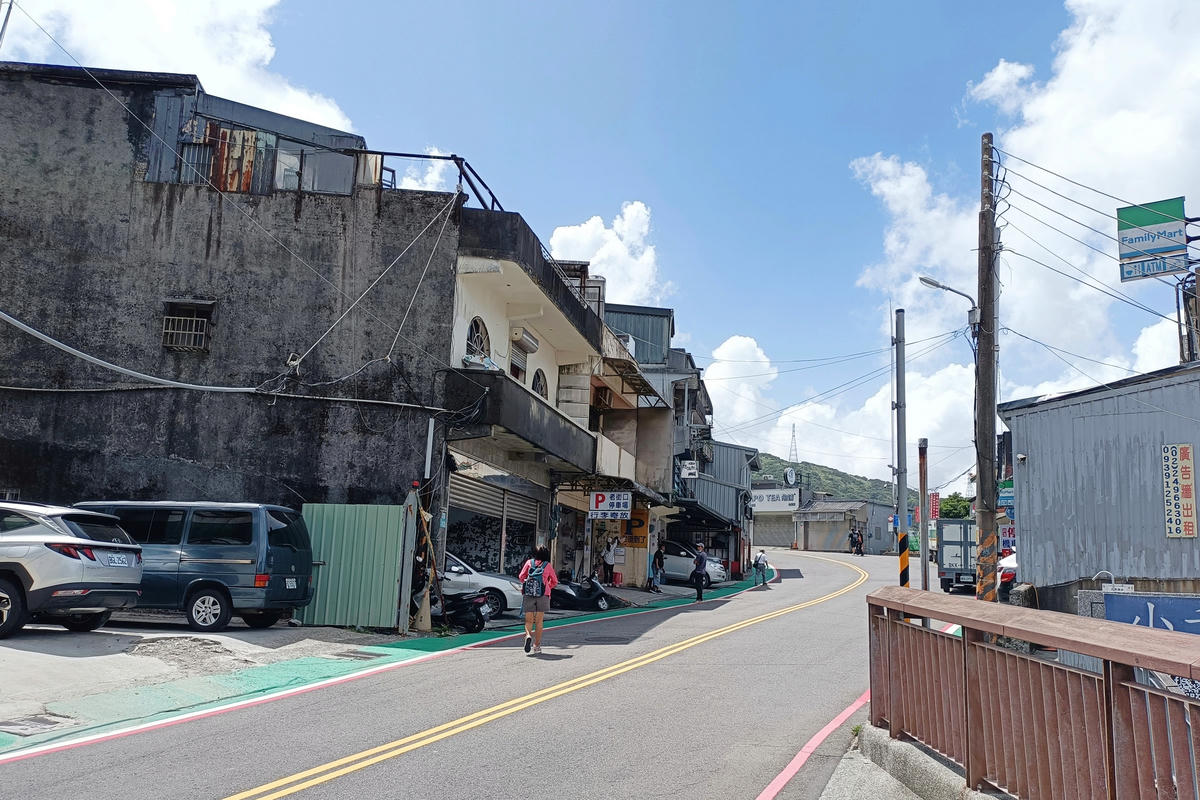 新北景點|九份老街:漫遊山城巷弄,品嚐七大必吃美食 - 第2張圖 新北景點|九份老街:漫遊山城巷弄,品嚐七大必吃美食