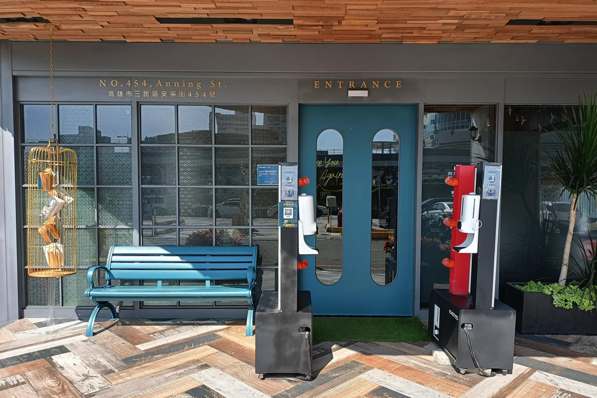 高雄住宿｜西悠巢旅高雄車站館：全新智能自助旅宿