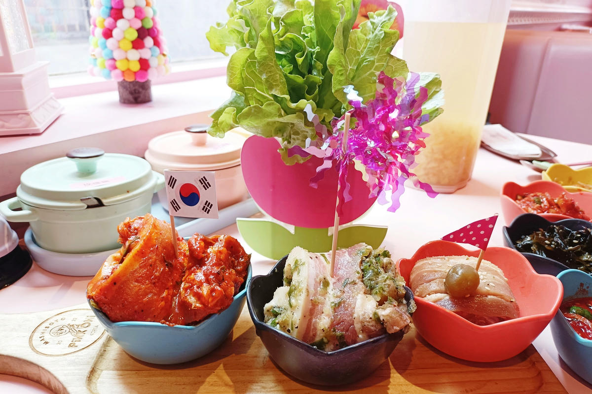 宜蘭美食｜Pink Oni 粉紅姐姐韓式料理：粉紅餐廳×韓服體驗