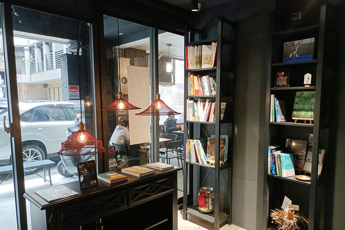 基隆住宿|雨島旅店:老宅改造設計旅店,在雨中與溫暖相遇 - 第6張圖 基隆住宿|雨島旅店:老宅改造設計旅店,在雨中與溫暖相遇