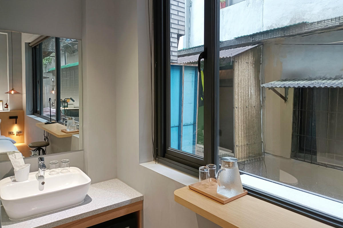 基隆住宿|雨島旅店:老宅改造設計旅店,在雨中與溫暖相遇 - 第25張圖 基隆住宿|雨島旅店:老宅改造設計旅店,在雨中與溫暖相遇