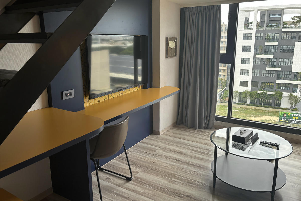 台中住宿｜探索私旅 Explore Hotel：住進航空主題設計旅店！