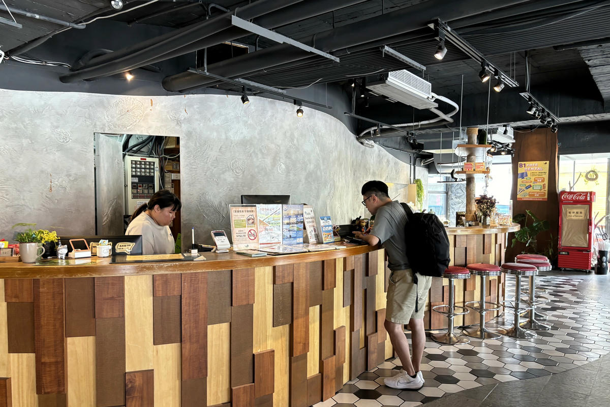 花蓮住宿|回然慢時旅居:花蓮火車站旁平價文創旅店 - 第3張圖 花蓮住宿|回然慢時旅居:花蓮火車站旁平價文創旅店