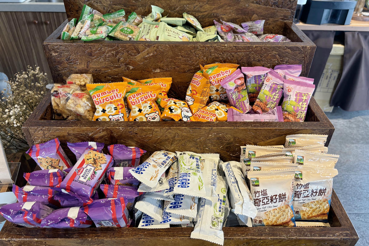 花蓮住宿|回然慢時旅居:花蓮火車站旁平價文創旅店 - 第10張圖 花蓮住宿|回然慢時旅居:花蓮火車站旁平價文創旅店