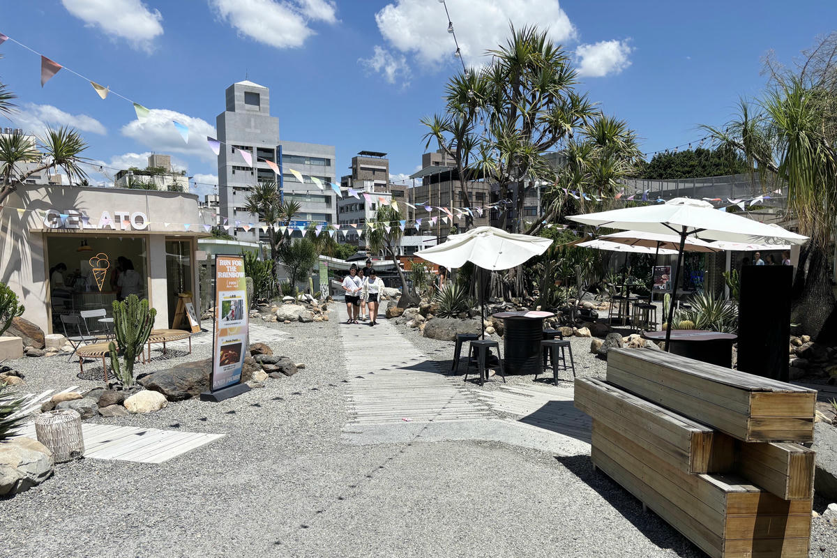 台中景點|PARK2 草悟廣場:大人系公園,城市沙漠綠洲 - 第4張圖 台中景點|PARK2 草悟廣場:大人系公園,城市沙漠綠洲